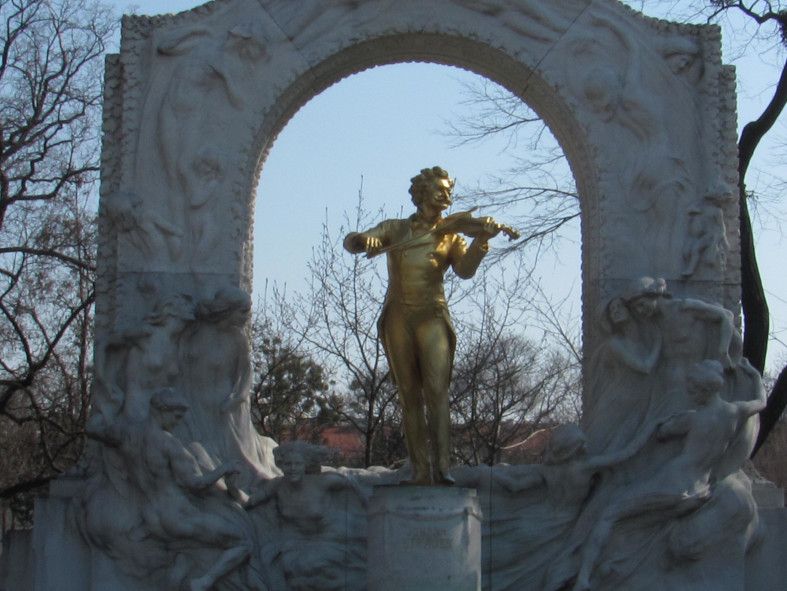 Johann Strauss im Winer Stadtpark © IOCO