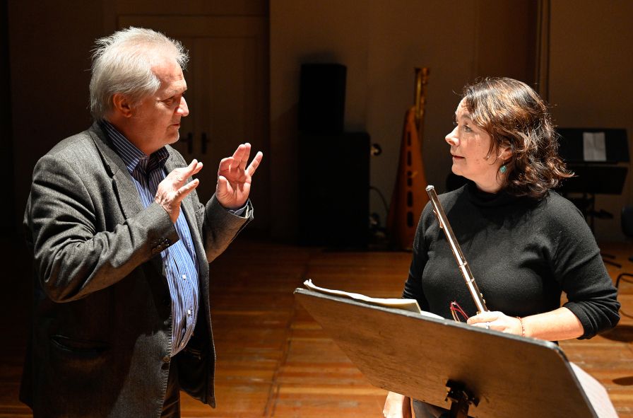 Festspielhaus Hellerau / Peter Eoetvoes - Zum 75. Geburtstag hier Kammerorchester der Sächsischen Staatskapelle hier Peter Eötvös und Sabine Kittel, Soloflötistin © Matthias Creutziger