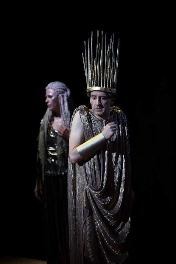 Theater und Philharmonie Thüringen / Oedipe - Sébastien Soulès (Ödipus), Béela Müller (Jokaste) © Ronny Ristok