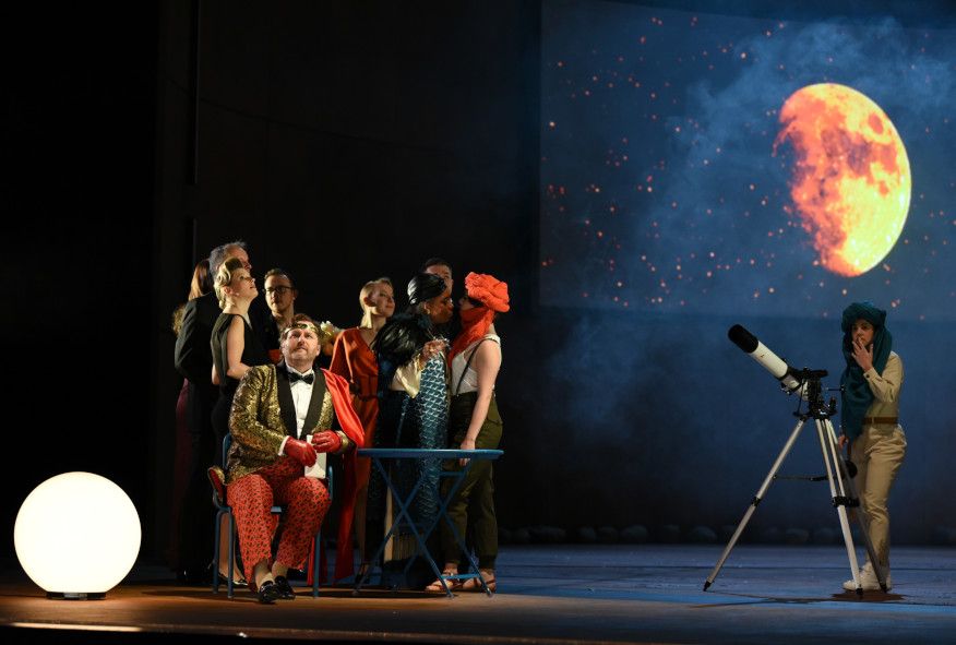 Hessisches Staatstheater Wiesbaden / Salome - hier : Ensemble © Karl Monika Forster