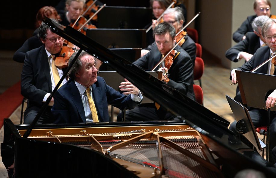 Sächsische Staatskapelle Dresden / Rudolf Buchbinder © Matthias Creutziger