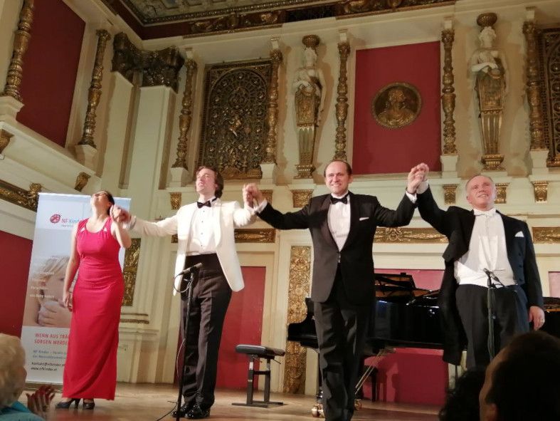  Wien - Ehrbarsaal / Benefizkonzert Thomas Weinhappel hier Ekaterina Nokkert, Thomas Weinhappel, Reinwald Kranner, Manfred Schiebel © Marcus-Haimerl