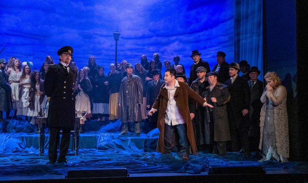 Stadttheater Rendsburg / Malon Lescaut - hier  : v.l.: Kai-Moritz von Blanckenburg, Chul-Hyun Kim, Anna Schoeck © Thore Nilsson