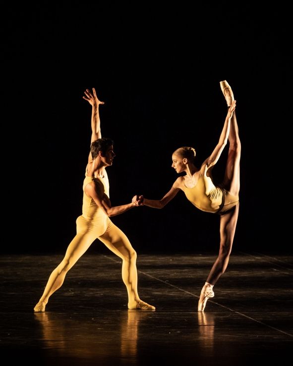 Wiener Staatsoper / Artifact Suite - Davide Dato und Natascha Mair © Wiener Staatsballett / Ashley Taylor