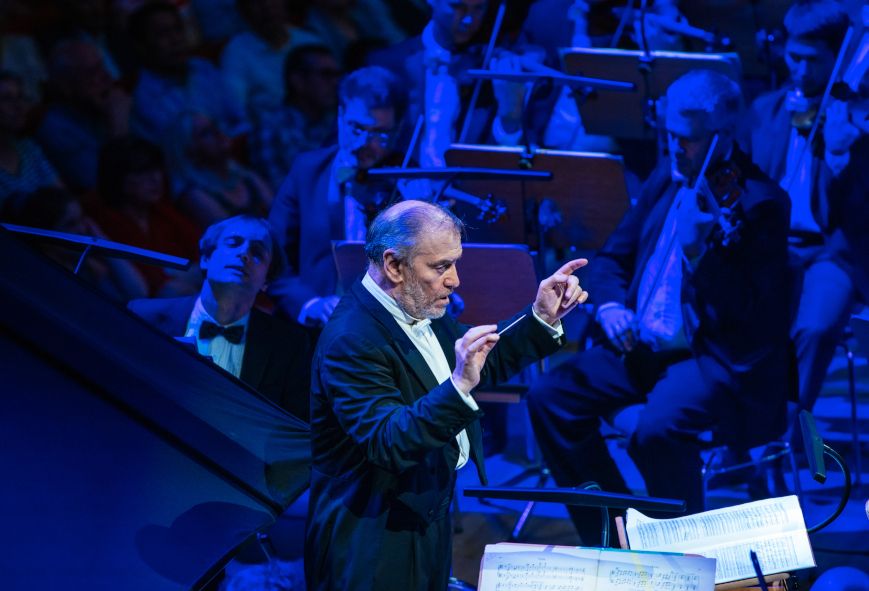 Kulturpalast Dresden / Musikfestspiele 2019 - hier : Skrjabin und die Farbensymphonie mit Valerie Gergiev © Oliver Killig