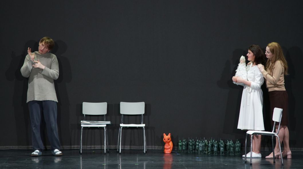  Theatre Royal de la Monnaie / Das Märchen vom Zaren Saltan / hier : S Aksenova als Militrissa, B.Volkov als Gvidon, O. Kulchynska als Schwan © Forster