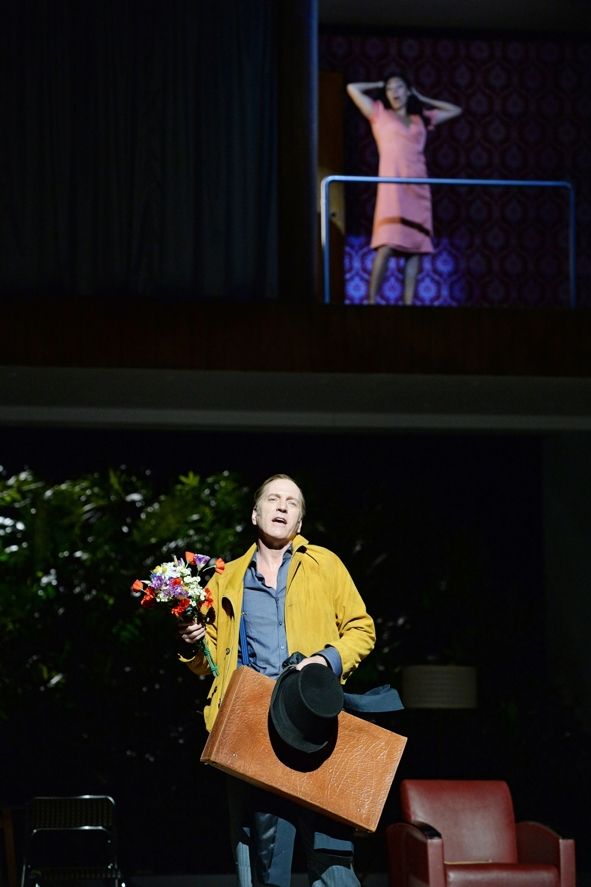 Oper Frankfurt /Julietta - Michel und im Hintergrund Juliettal © Barbara Aumüller