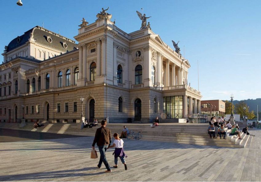Opernhaus Zürich / Aussenansicht © Dominic Büttner