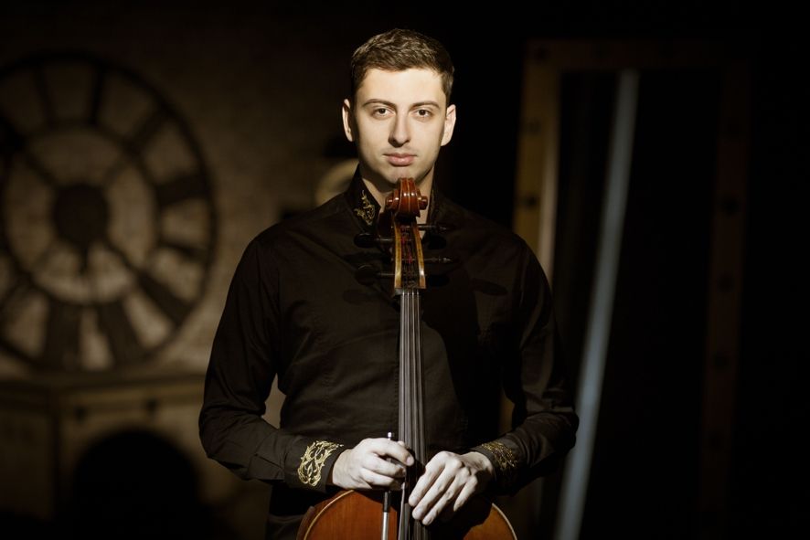 Philharmonie Essen / Narek Hakhnazaryan © Evgeny Evtyukhov