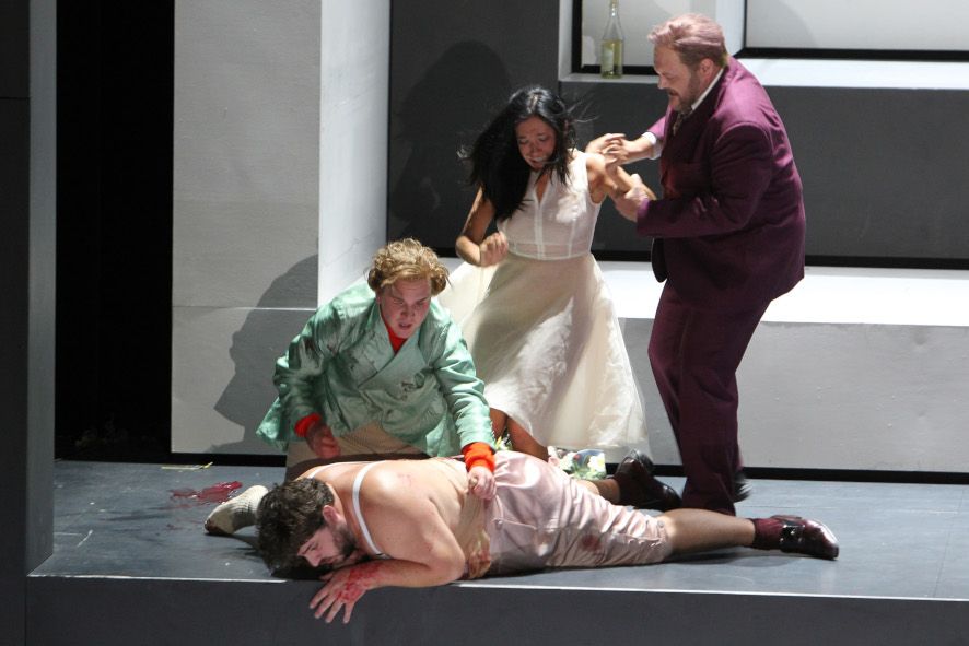 Theater Bremen / Der Rosenkavalier - hier : Ensemble © Joerg Landsberg