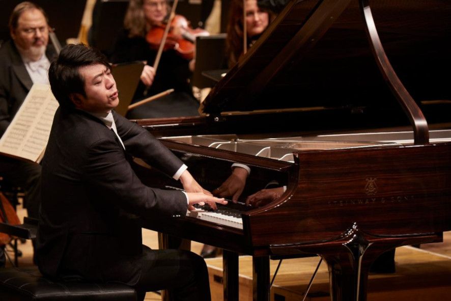 Elbphilharmonie Hamburg / Lang Lang und das Pittsburgh Symphony Orchestra © Peter Hundert