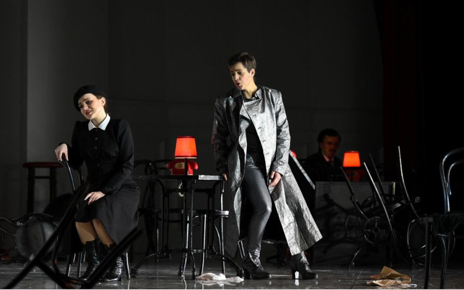  Hessisches Staatstheater Wiesbaden / Der Rosenkavalier - hier :   Aleksandra Olczyk als Sophie, Silvia Hauer als Octavian © Karl - Monika Forster