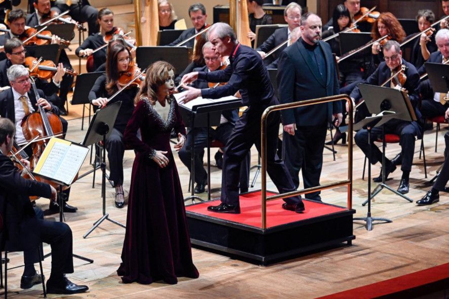 Sächsische Staatskapelle Dresden / 4. Symphoniekonzert - hier : Dirigent David Robertson, Sopranistin Elena Zhidkova und Matthias Goerne © Matthias Creutziger