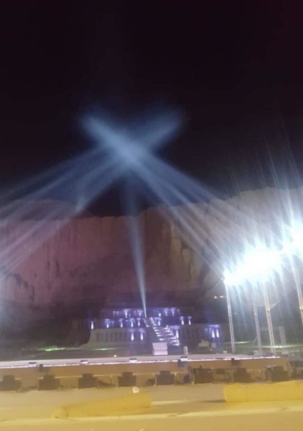 Hatschepsut Tempel in Luxor bei Nacht © Oleksandr Shamov