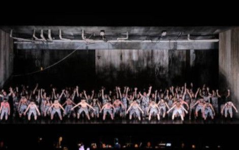 Opéra Bastille, Paris / Fürst Igor - hier : eine der großen Chorszenen © Agathe Poupeney / Opera Bastille, Paris