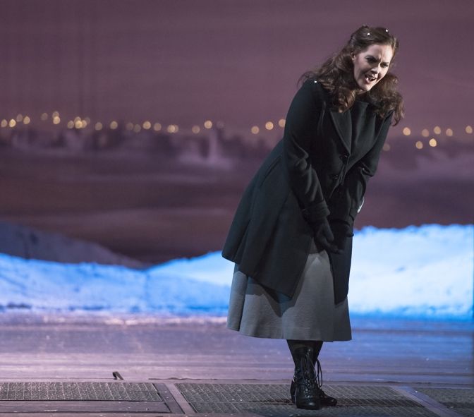 Aalto Theater Essen / La Boheme - Jessica Muirhead als Mimì © Saad Hamza