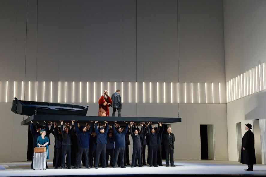 Oper Frankfurt / Tristan und Isolde - hier : oben Rachel Nicholls als Isolde, Vincent Wolfsteiner als Tristan © Barbara Aumüller