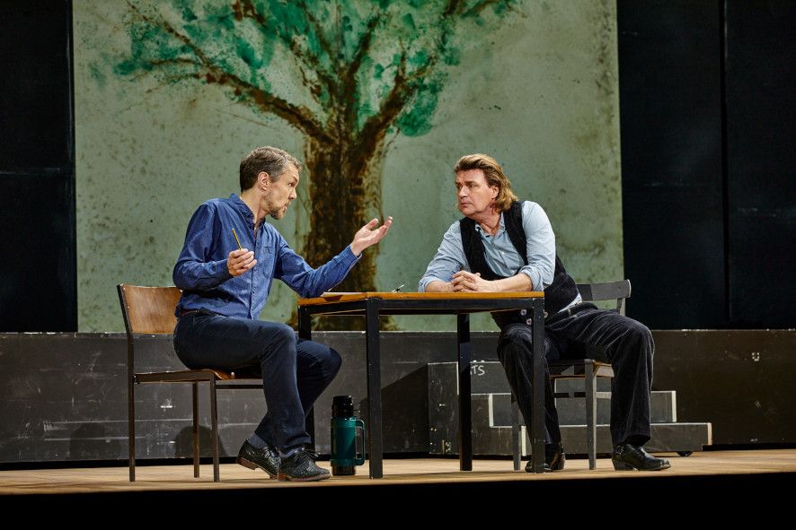 Semperoper Dresden / Die Meistersinger von Nürnberg - hier : Georg Zeppenfeld als Hans Sachs, Klaus Florian Vogt als Walther von Stolzing © Semperoper Dresden / Ludwig Olah