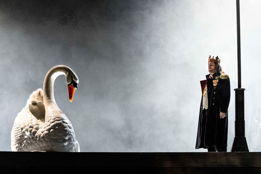 Theater Chemnitz / Lohengrin - hier : Magnus Piontek als Heinrich der Vogler © Nasser Hashemi