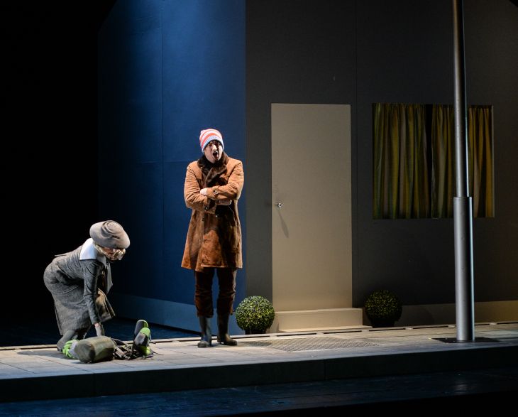 Nationaltheater Mannheim / Don Pasquale - hier : vl Statistin, Juraj Hollý als Ernesto © Hans Jörg Michel