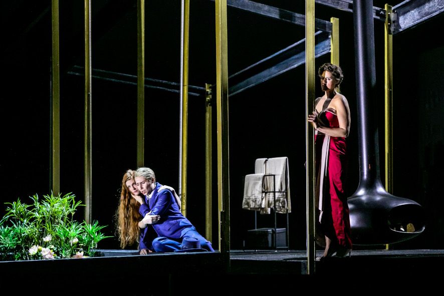 Deutsche Oper am Rhein / ALCINA - hier : Wallis Giunta als Bradamante, Maria Kataeva als Ruggiero, Jacquelyn Wagner als Alcina © Jochen Quast