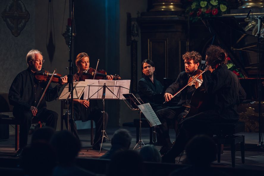 Kammermusikfest Lockenhaus / Gidon Kremer (links) - friends © Niklas Schnaubelt