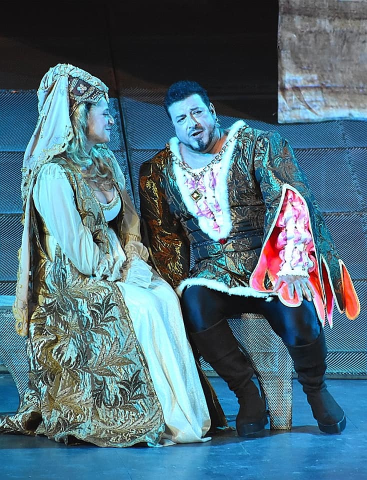  State Opera Burgas / Il Trovatore - hier : Maria Tsvetkova Madzharova als Leonora, Kamen Chanev als Manrico @ State Opera Burgas