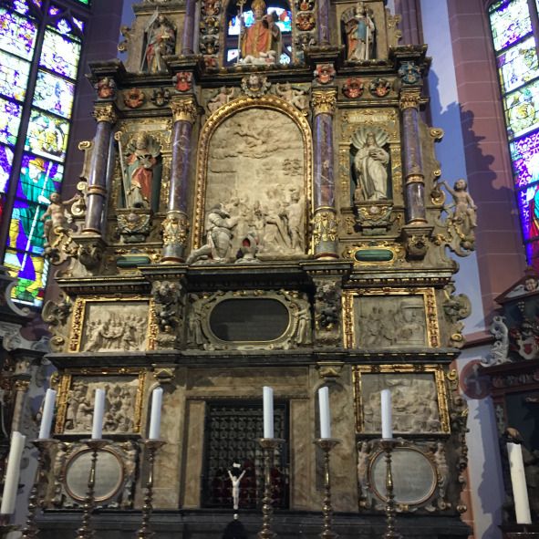  St Valentinus in Kiedrich / hier : der spät-gotische Altarraum @   J. Herrmann