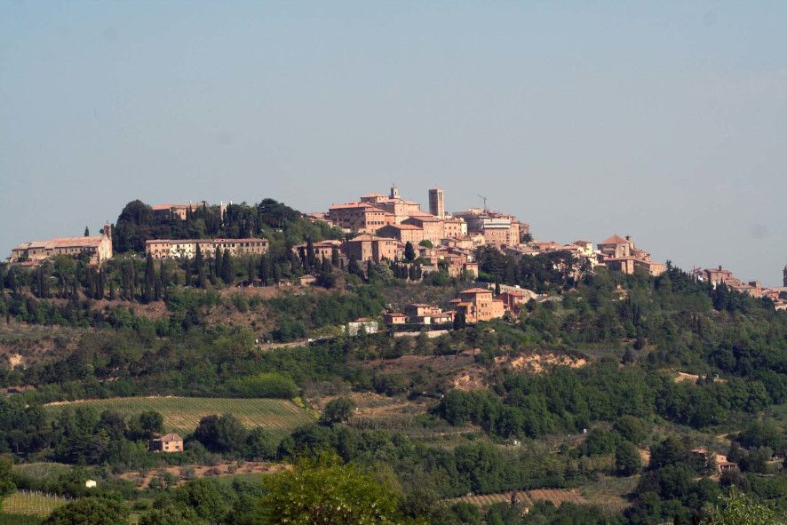 Das malerische Montepulicano in der Toskana @ Adrian Michael / Wikipedia Commons