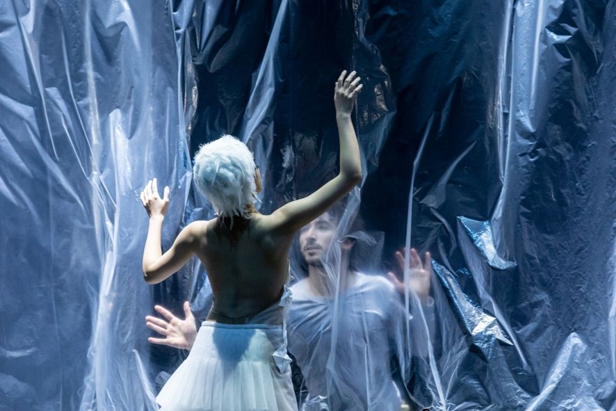 Theater Hagen / PROLOG – SCHWANENSEE – AUFGETAUCHT- Jeong Min Kim, Dario Rigaglia. © Oliver Look
