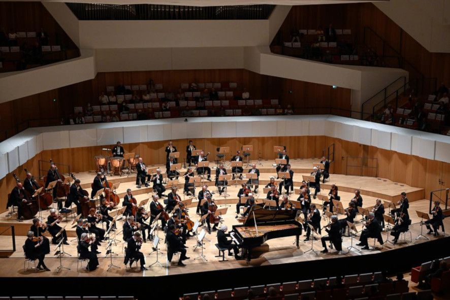 Sächsische Staatskapelle Dresden / Myung-Whun Chung und Andras Schiff © Matthias Creutziger