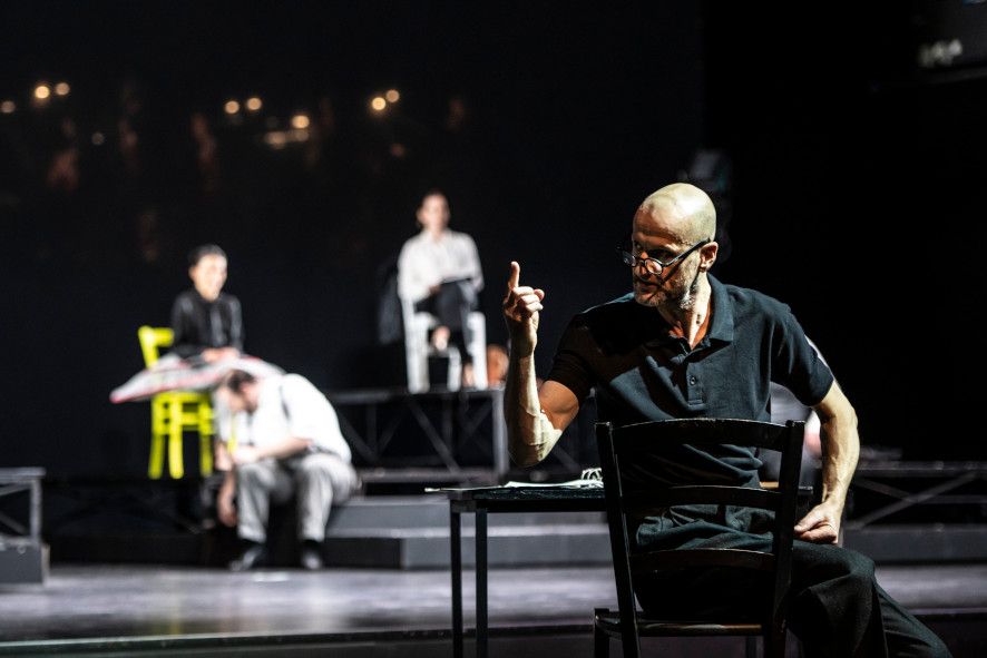 Theater Erfurt / Der Schauspieldirektor - hier - Stefan Wey ist der despotische Schauspieldirektor © Lutz Edelhoff