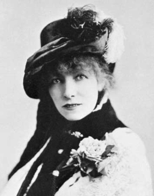 Sarah Bernhardt - ehemals auch populäre Salome Darstellerin in Paris © Wikimedia Commons
