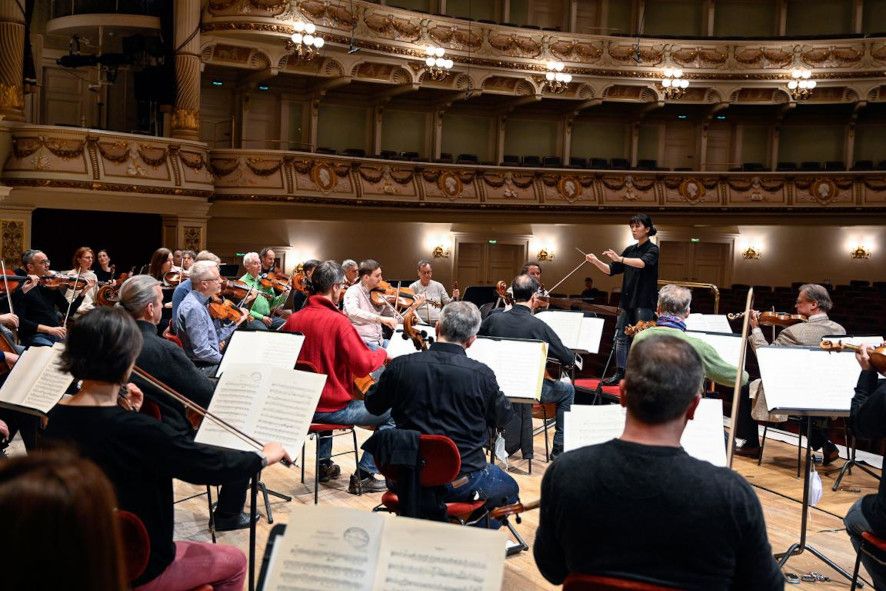 Semperoper / Erster Meisterkurs von Christian Thielemann hier mit Yixuan Wang am Pult © Matthias Creutziger