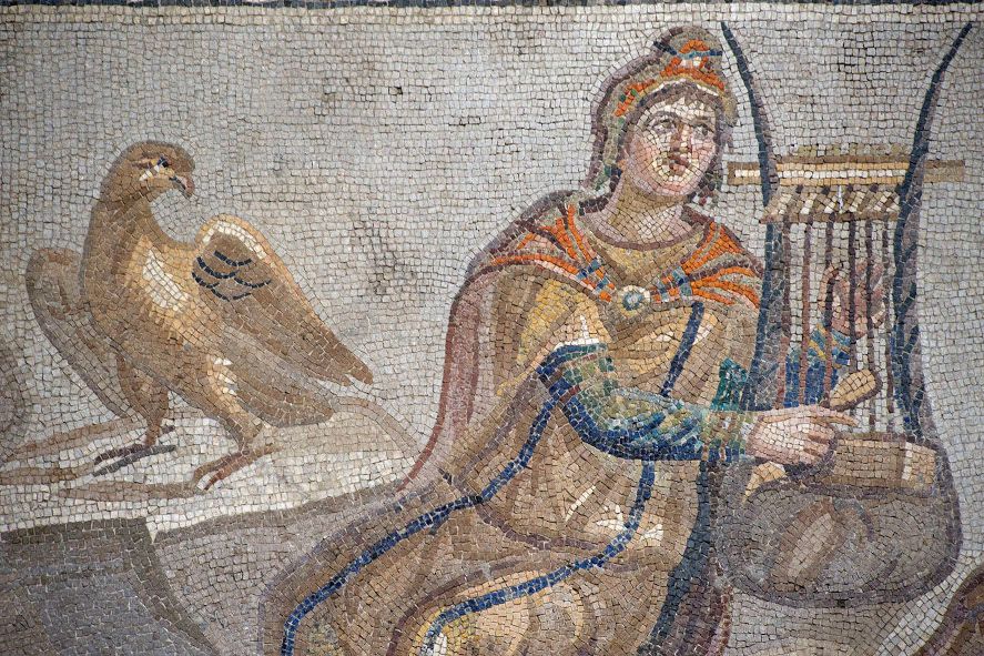 Orpheus spielt auf der Leyer - Antakya Archaeological Museum © Wikimedia Commons / Dosseman