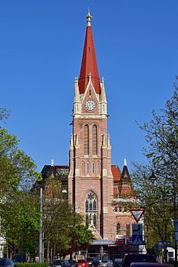 Pfarrkirche St. Laurentius Breitensee bei Wien © Wikimedia Commons