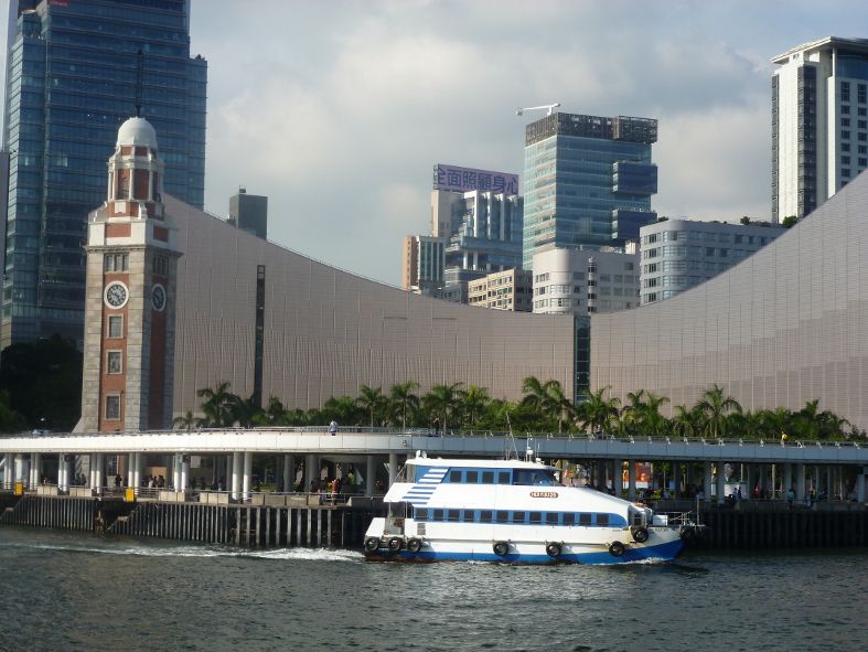 Das beeindruckende Hong Kong Culture Center / Heimat von Pat To Yan © IOCO