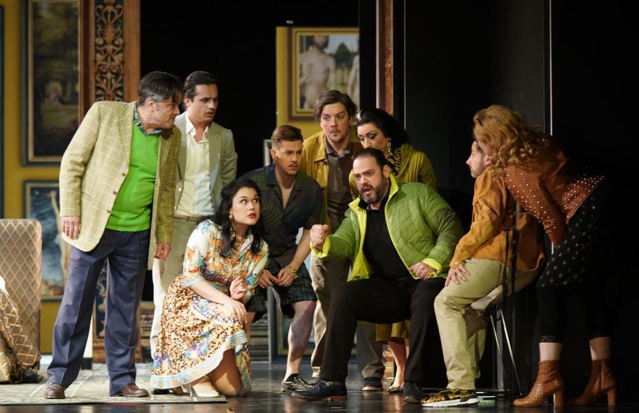 Hessisches Staatstheater Wiesbaden / Il trittico -hier: Gianni Schicci Ensemble © Karl und Monika Forster 