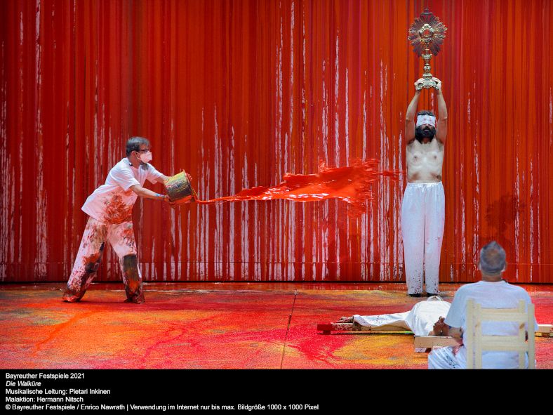  Bayreuther Festspiele 2021 / Die Walküre- Gestaltet von Aktionskünstler Hermann Nitsch © Bayreuther Festspiele / Enrico Nawrath
