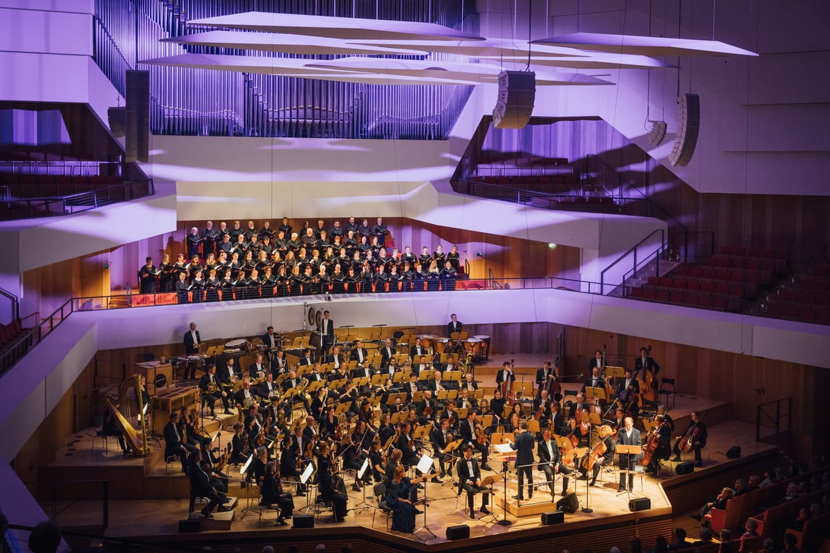 Dresden, Kulturpalast, Der Reisende - Jan Müller-Wieland, IOCO