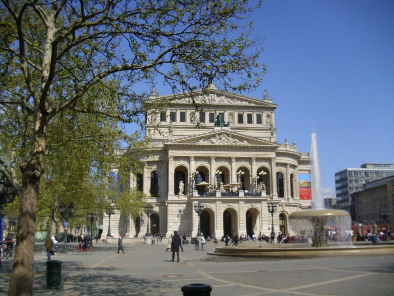 Frankfurt, Alte Oper Frankfurt, SIR ANTONIO PAPPANO dirigiert das ORCHESTRA DELL' ACCADEMIA NAZIONALE DI SANTA CECILIA, 13.02.2014
