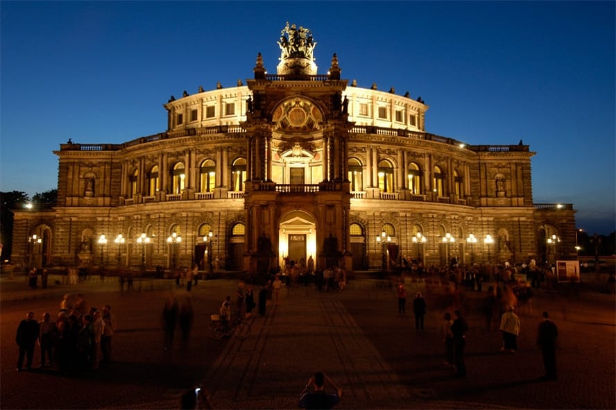 Dresden, Semperoper Dresden, Konzertante Premiere LA VESTALE / DIE VESTALIN, 30.06.2013