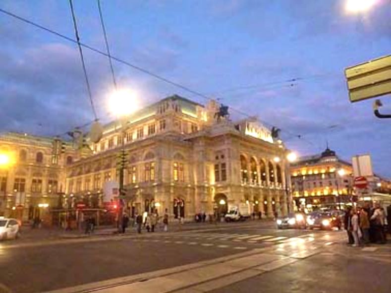 Wien,  Alle Theater Österreichs stellen den Spielbetrieb ein, IOCO Aktuell, 20.11.2021