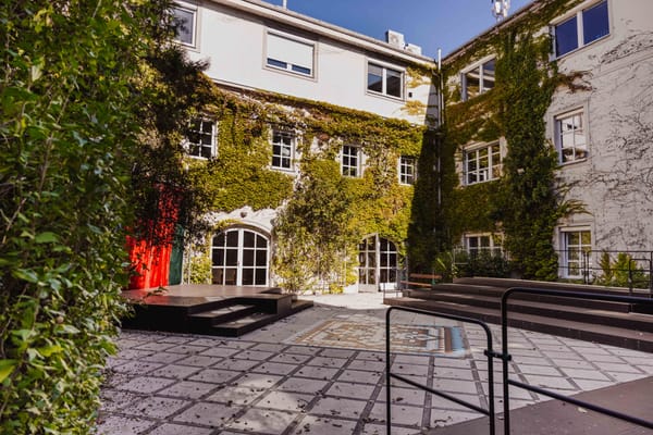 Mödling, Konzerthof, THEATER/AB/HOF, IOCO