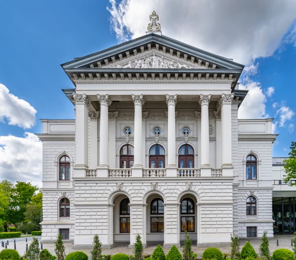 Oldenburg, Oldenburgisches Staatstheater, DAS SCHLAUE FÜCHSLEIN -  Leoš Janáček, IOCO