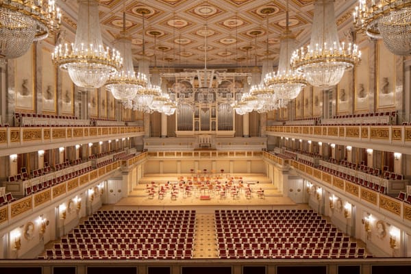 Berlin, Konzerthaus, F. MENDELSSOHN BARTHOLDY, R. WAGNER, Catherine Foster, Iván Fischer, IOCO