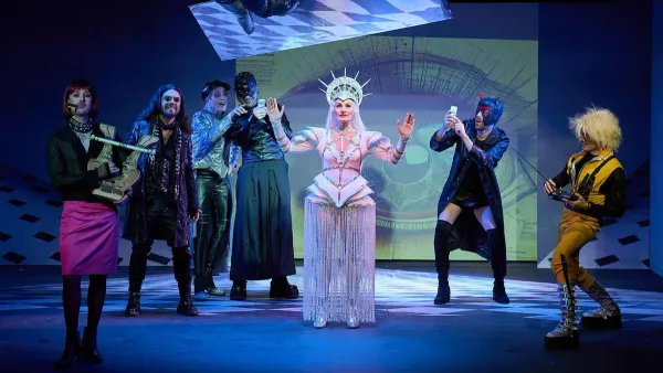 Hamburg, Kammeroper, "HOFFMANNS ERZÄHLUNGEN", IOCO