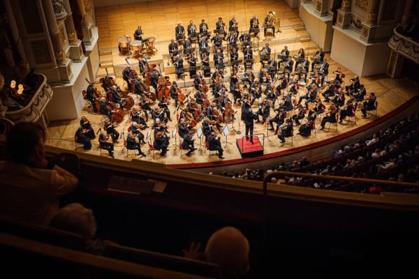 Dresden, Semperoper, 7. Symphoniekonzert - G. Mahler, IOCO