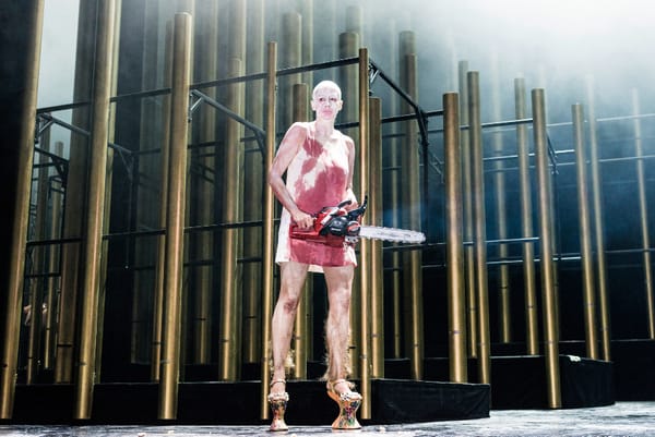 Berlin, Berliner Ensemble, Caligula von Albert Camus - Grotesk Unheimlich, IOCO Kritik, 03.01.2018