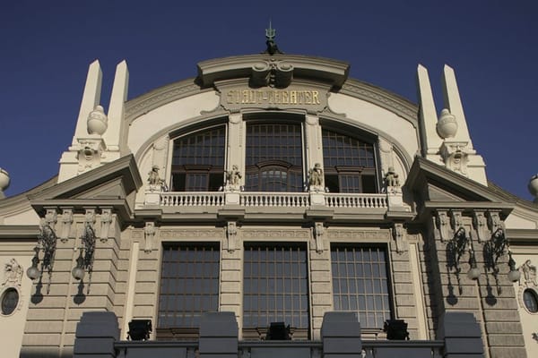 Bielefeld, Theater Bielefeld, Premiere DON CARLO von GIUSEPPE VERDI, 30.09.2016